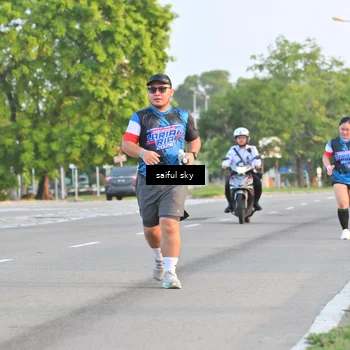 Runner Photo 7695735