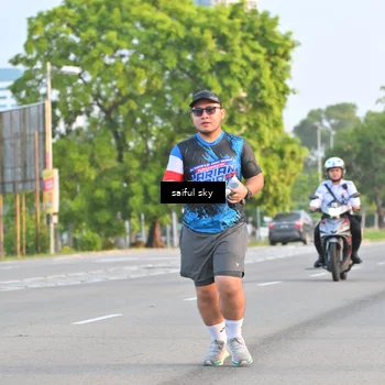 Runner Photo 7695746