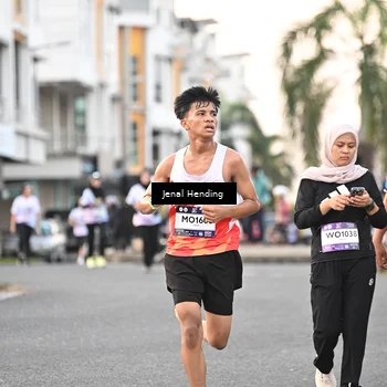 Runner Photo 7695749