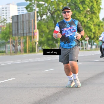 Runner Photo 7695753