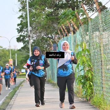 Runner Photo 7695758