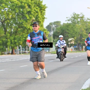 Runner Photo 7695762