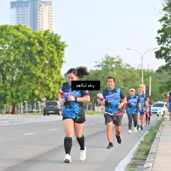 Runner Photo 7695776