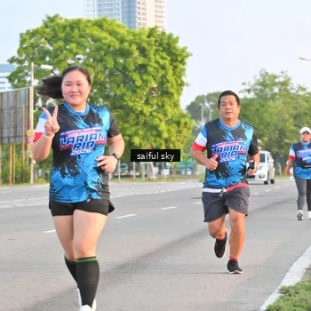 Runner Photo 7695777