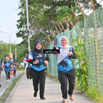Runner Photo 7695782