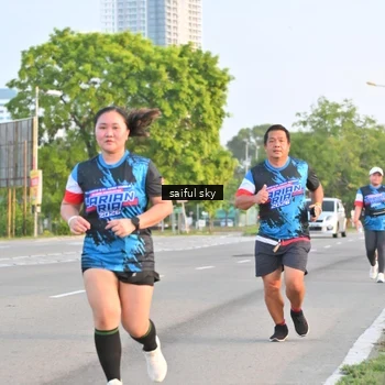 Runner Photo 7695789