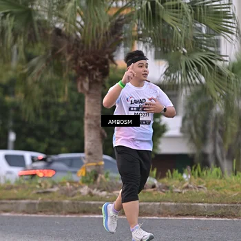 Runner Photo 7695814