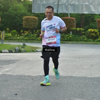Runner Photo 7695864