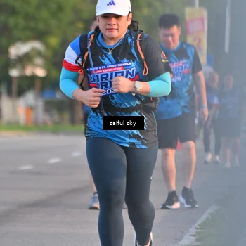Runner Photo 7695879