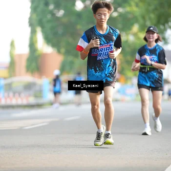 Runner Photo 7695887