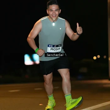 Runner Photo 7695897