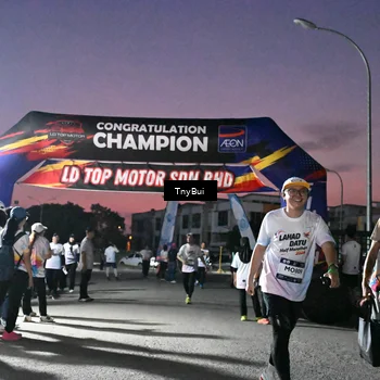 Runner Photo 7695900