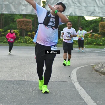 Runner Photo 7695911