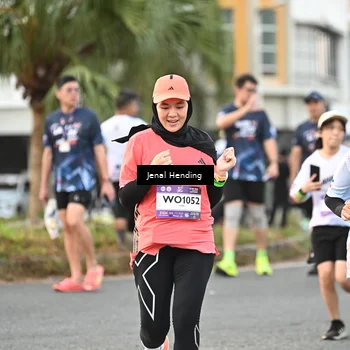 Runner Photo 7695919
