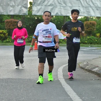 Runner Photo 7695931