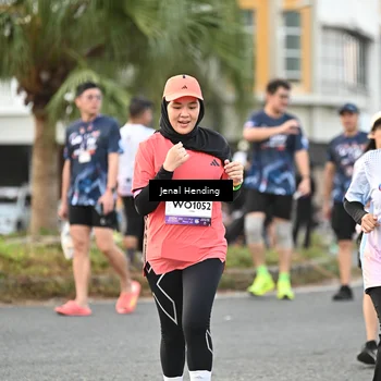 Runner Photo 7695942