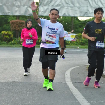 Runner Photo 7695943