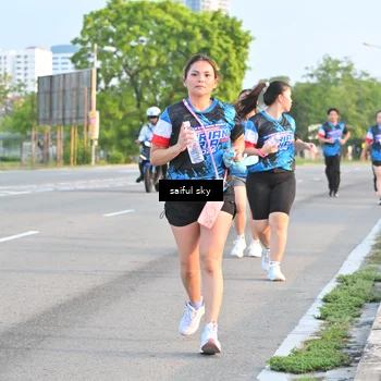 Runner Photo 7695944