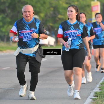 Runner Photo 7695957