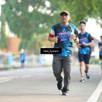 Runner Photo 7695959