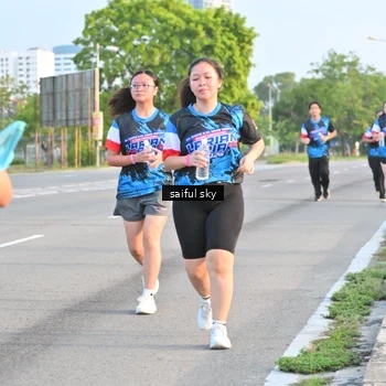 Runner Photo 7695970