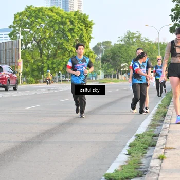Runner Photo 7695975