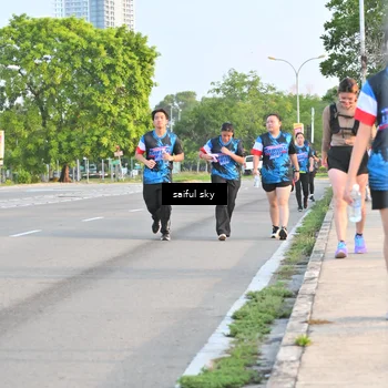 Runner Photo 7695976