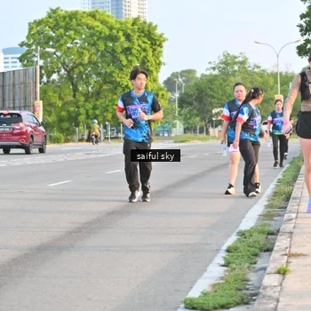 Runner Photo 7695977