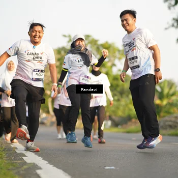 Runner Photo 7695987