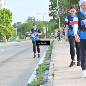 Runner Photo 7695997