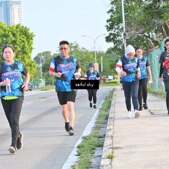 Runner Photo 7695998