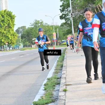 Runner Photo 7695999