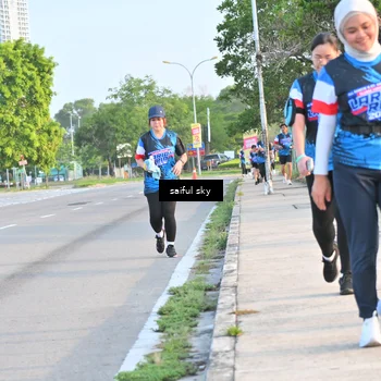 Runner Photo 7696003