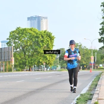 Runner Photo 7696005
