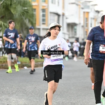 Runner Photo 7696006