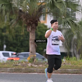 Runner Photo 7696027