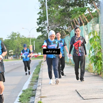 Runner Photo 7696032