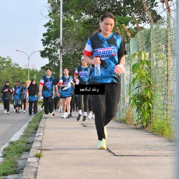 Runner Photo 7696049