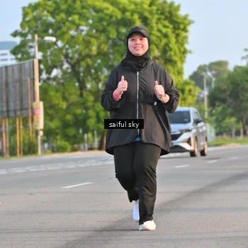 Runner Photo 7696073