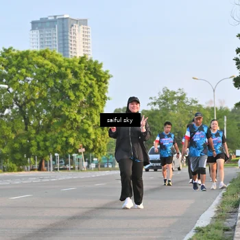 Runner Photo 7696076