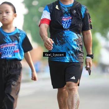 Runner Photo 7696078