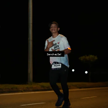 Runner Photo 7696086