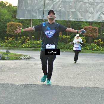 Runner Photo 7696107