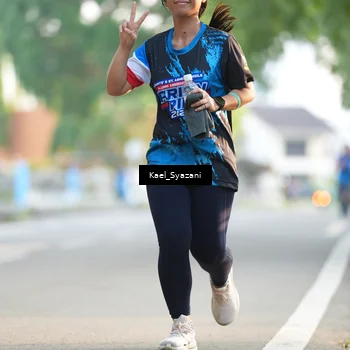 Runner Photo 7696109