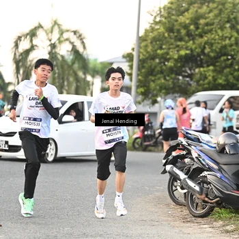 Runner Photo 7696130