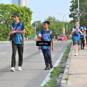 Runner Photo 7696135