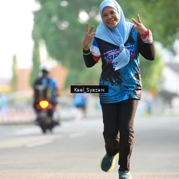 Runner Photo 7696141
