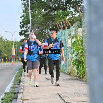 Runner Photo 7696148