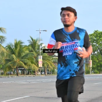 Runner Photo 7696153