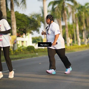Runner Photo 7696163